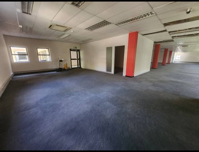 514M² OFFICE TO LET IN RANDJESPARK